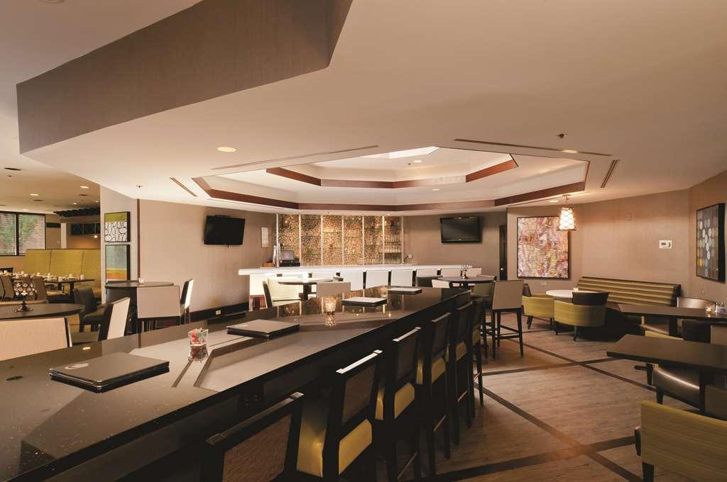 夏洛特南方公园希尔顿逸林酒店 餐厅 照片